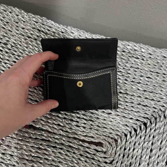 black coach wallet - Picture 3 of 9